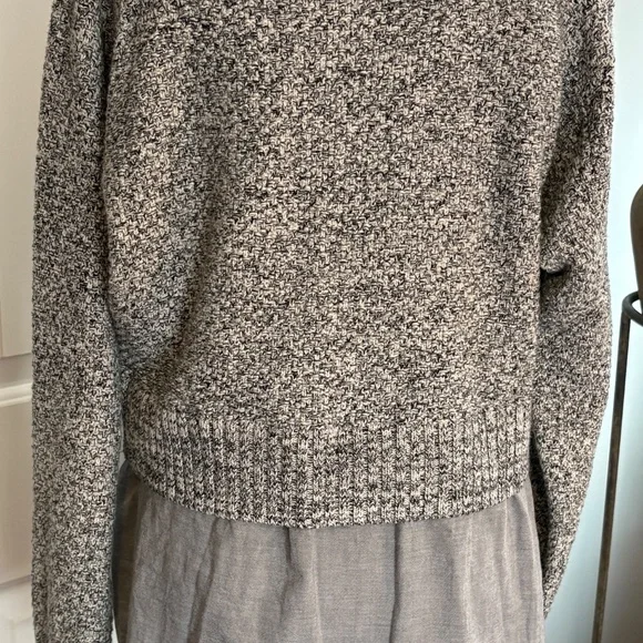 Banana Republic Cotton Blend Knit Sweater with Layered Hem - Picture 5 of 11